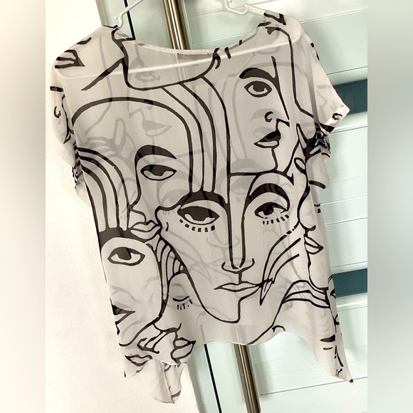 Tops - Asymmetrical Blouse Size S (oversized) - Color: Black & White